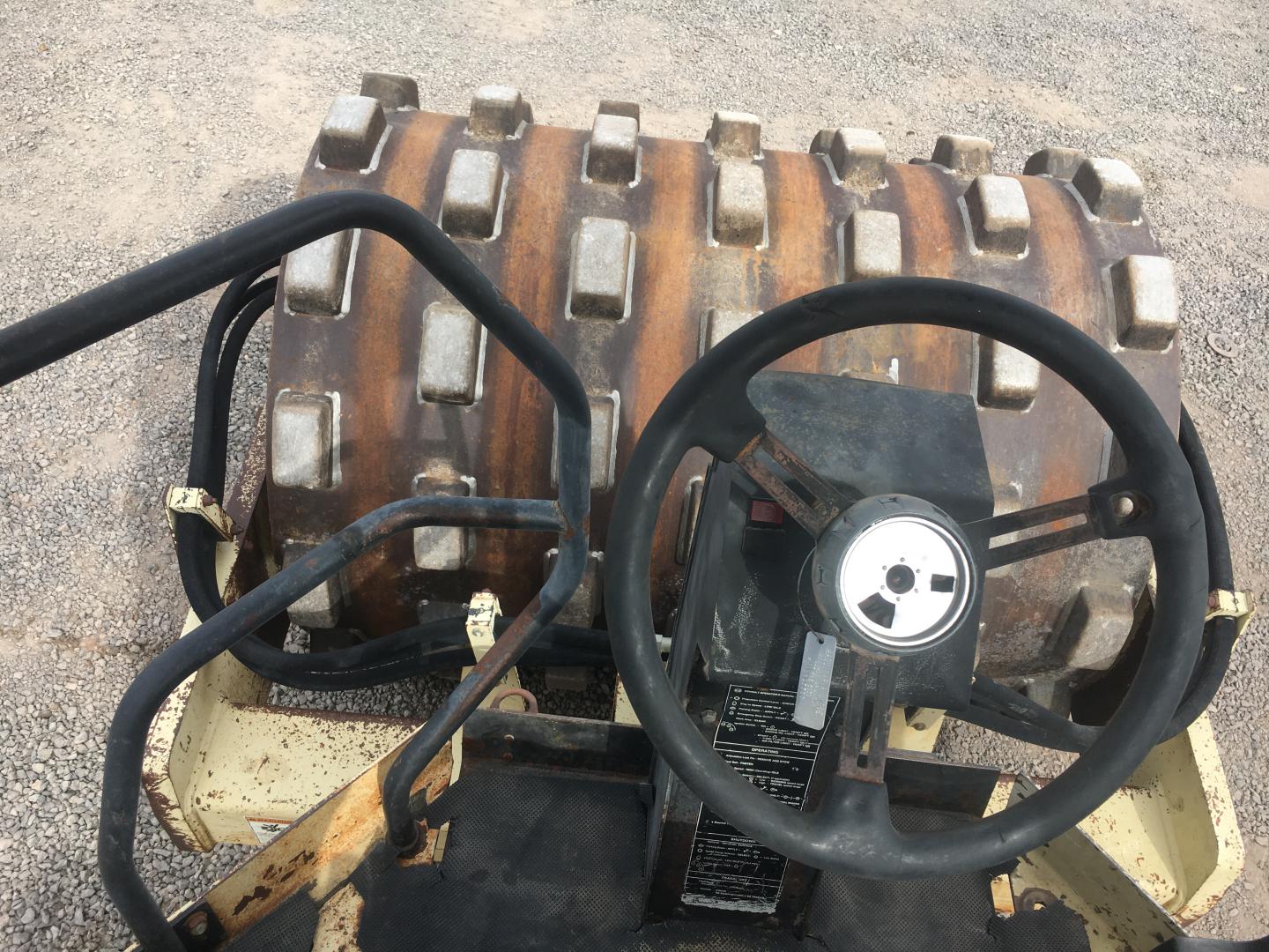 ./imagenes/INVOICE/2019/15520/COMPACTADOR PATA DE CABRA INGERSOLL RAND SD-70F PRO-PAC (42).JPG